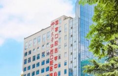 成都种植牙哪家医院比较好？成都市第五人民医院目前年问诊量能达到四万多人次